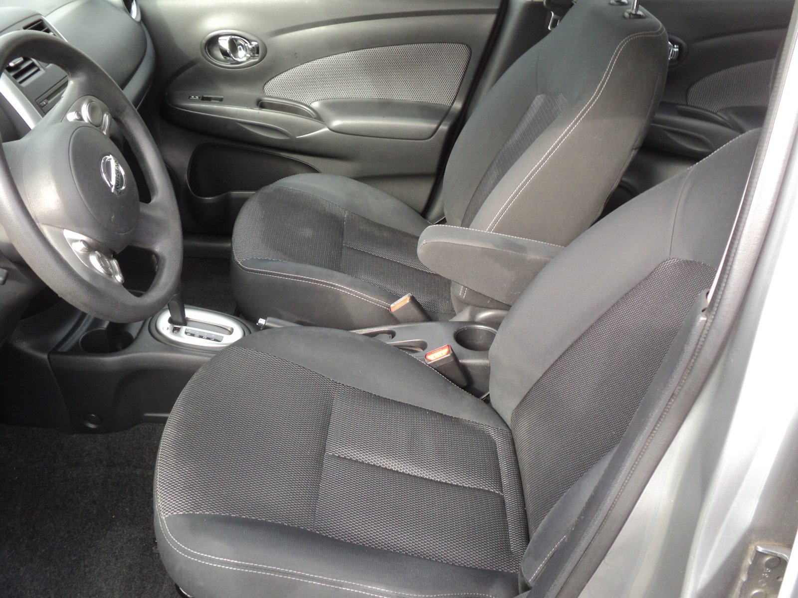 NISSAN VERSA