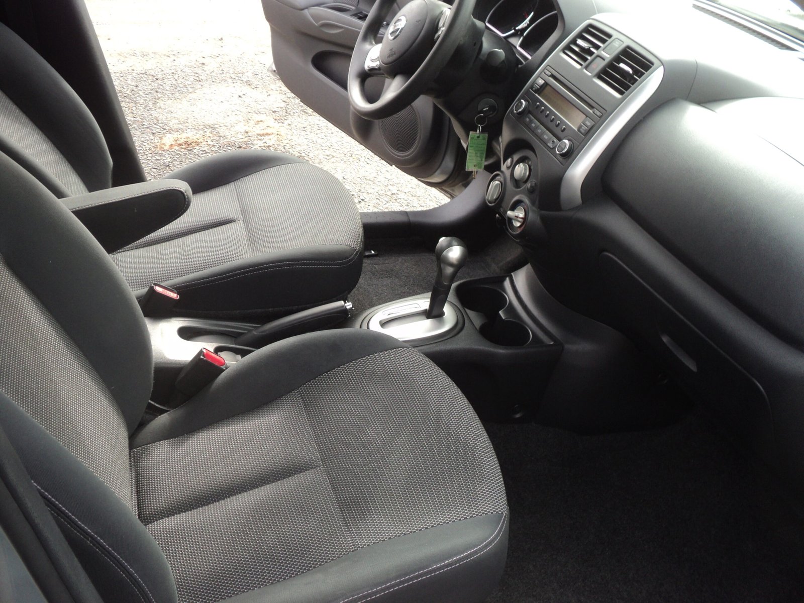 NISSAN VERSA