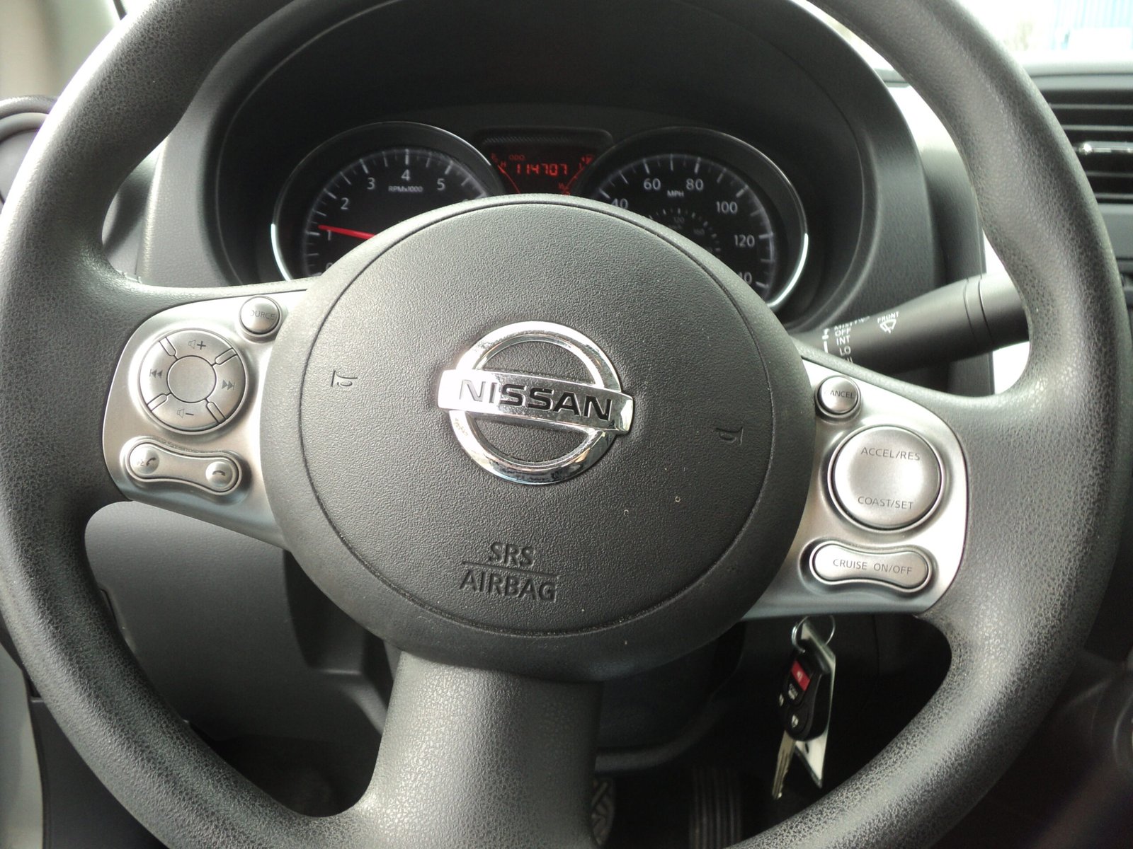 NISSAN VERSA