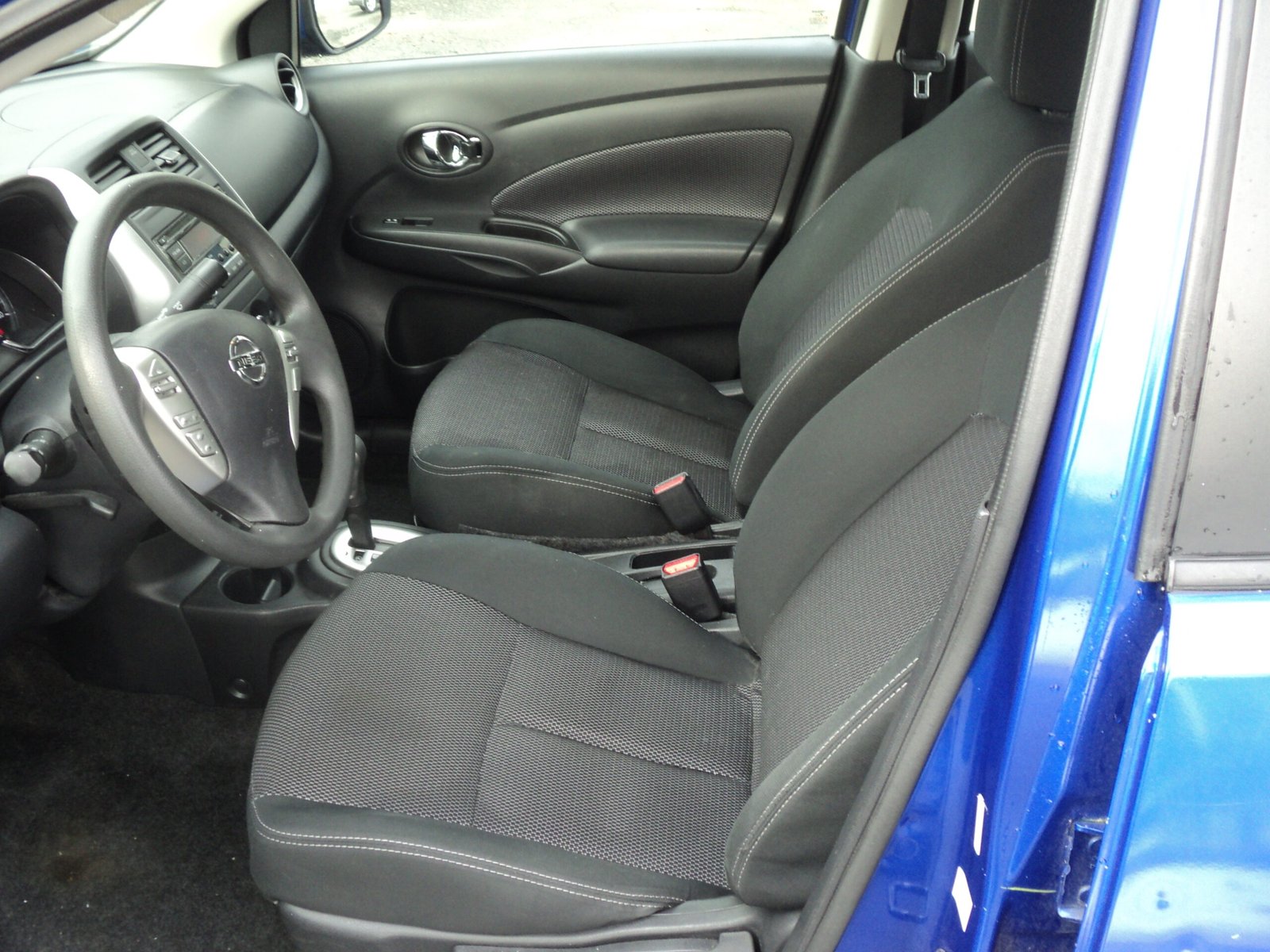NISSAN VERSA