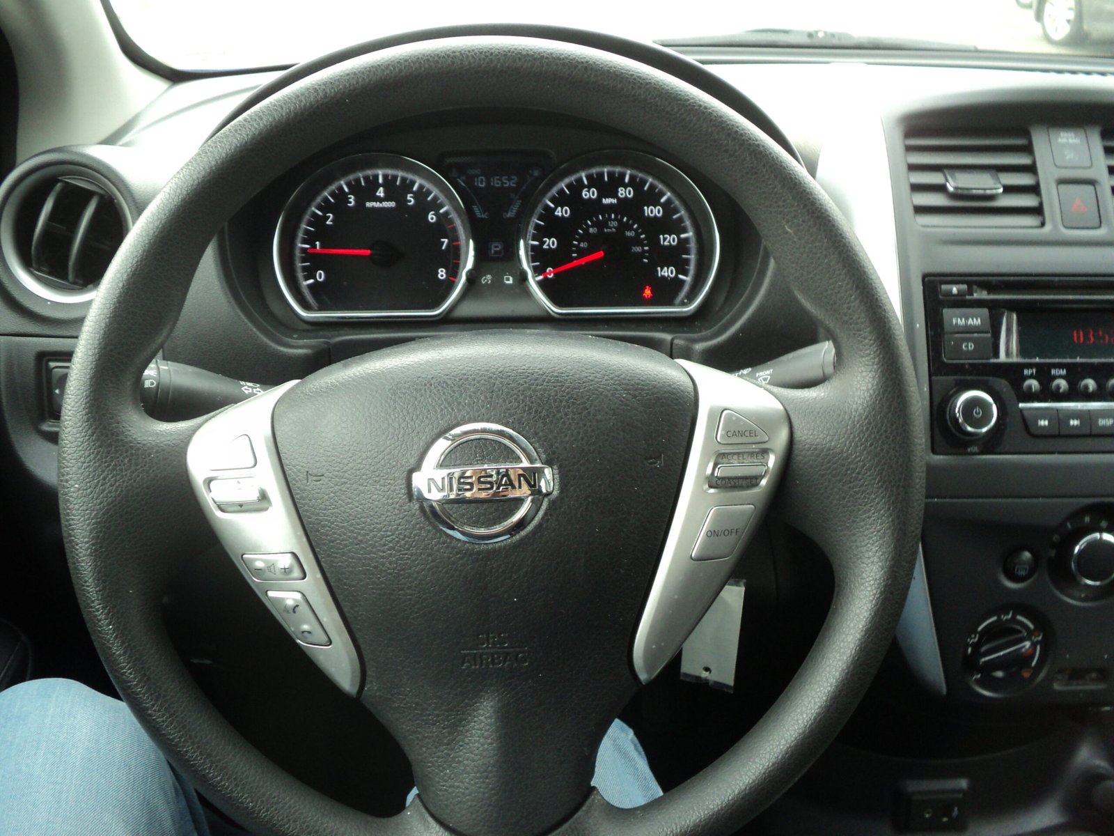 NISSAN VERSA
