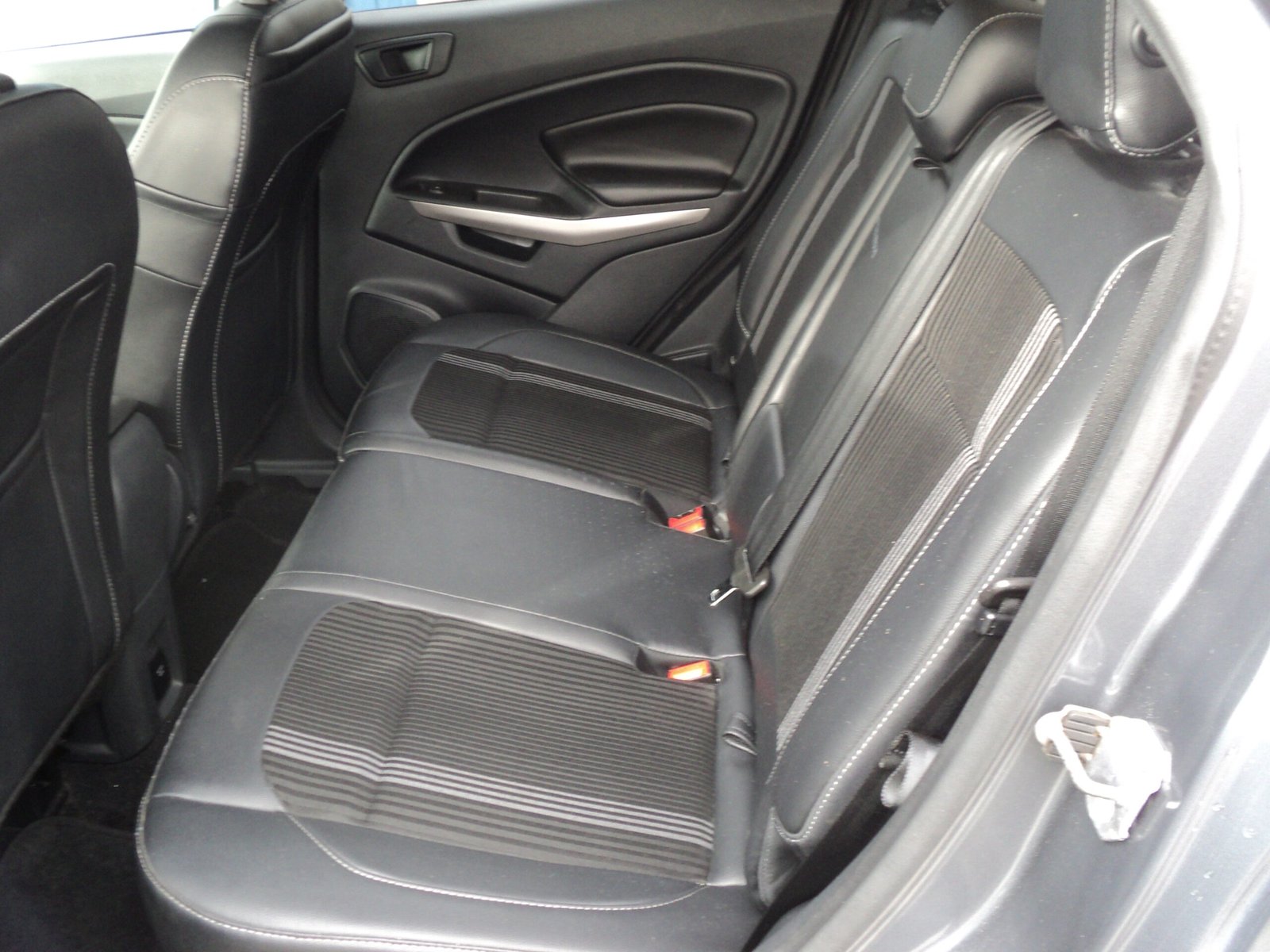FORD EcoSport SES