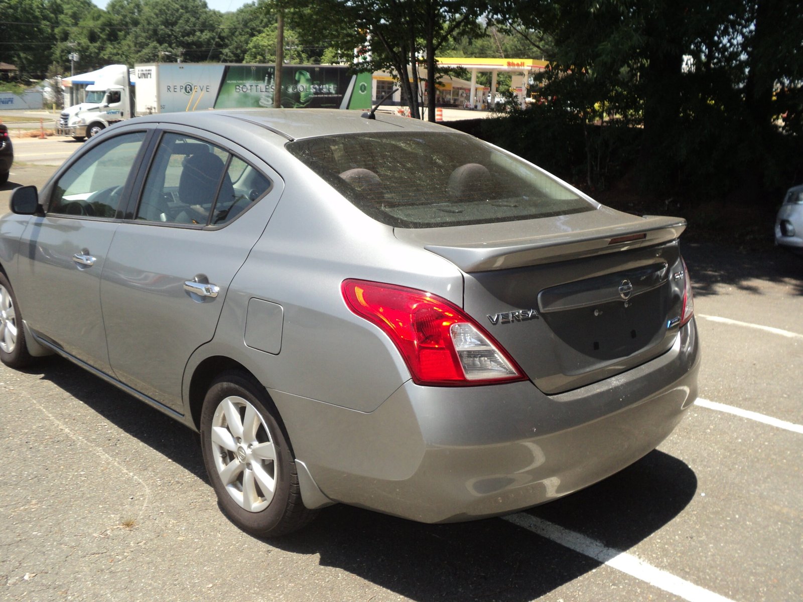 NISSAN VERSA
