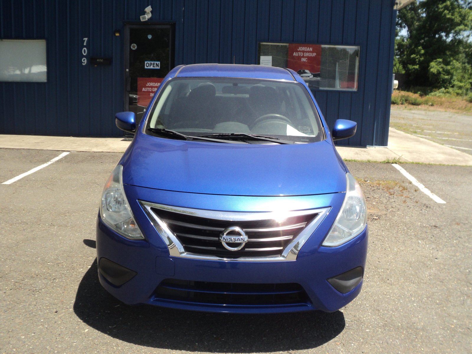 NISSAN VERSA