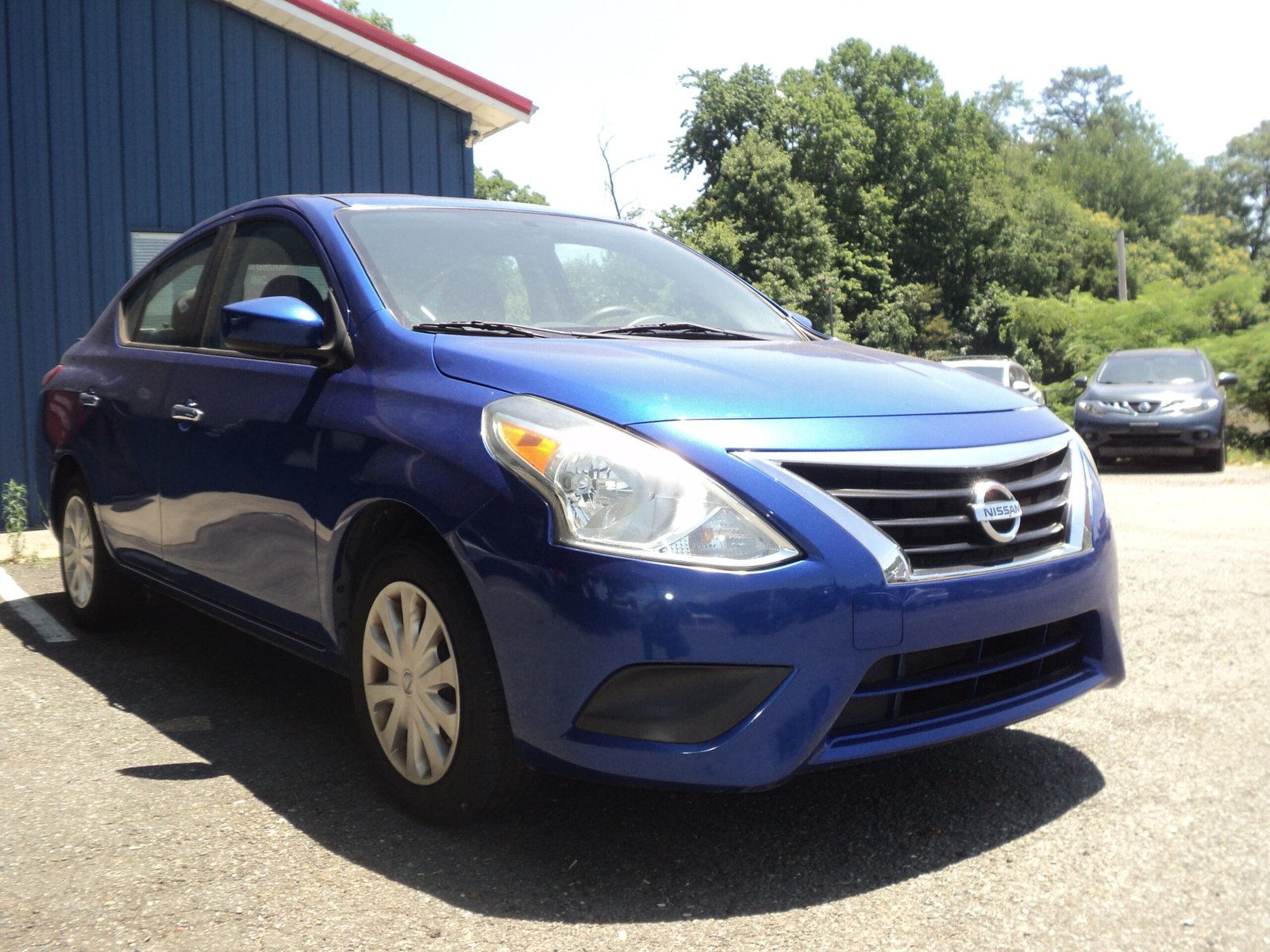 NISSAN VERSA