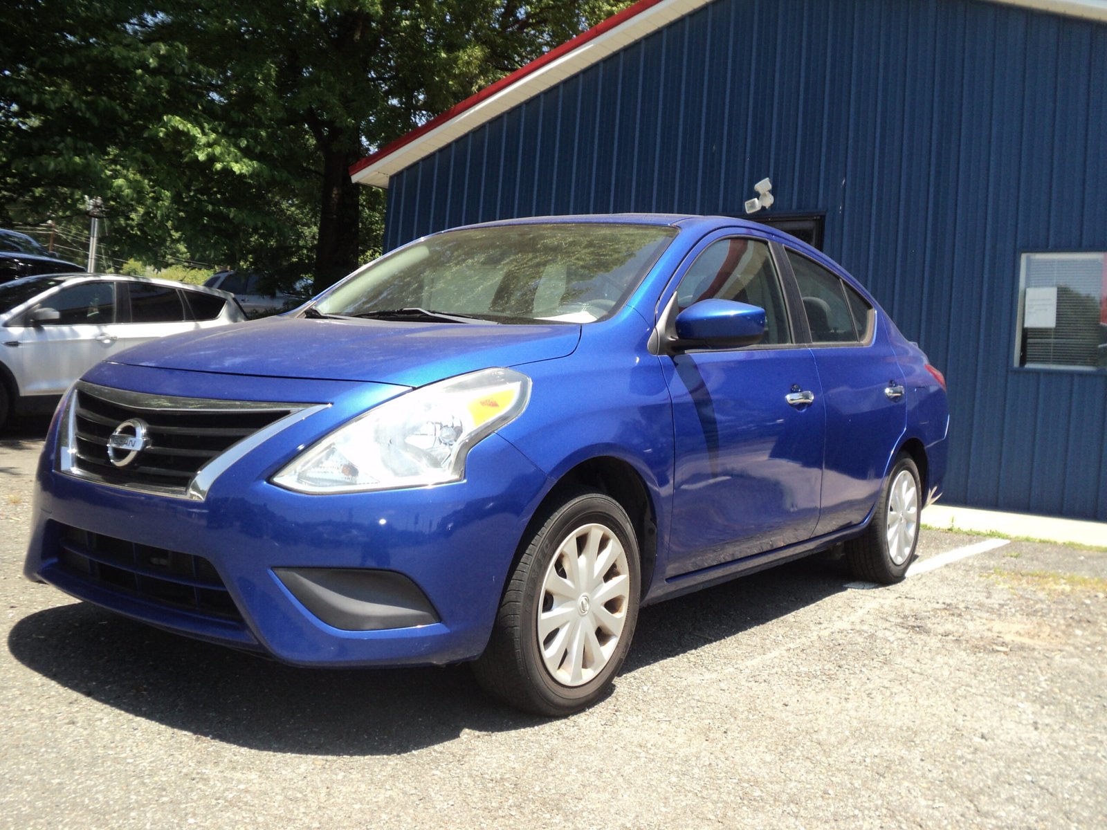 NISSAN VERSA